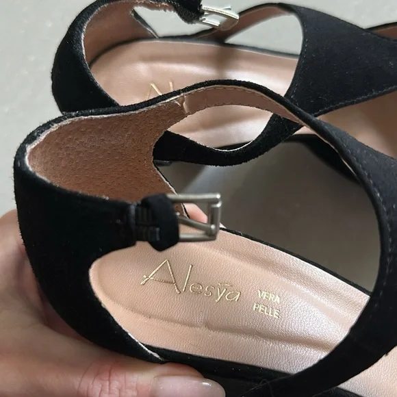 Suede Heels 🔥 - Picture 9 of 9